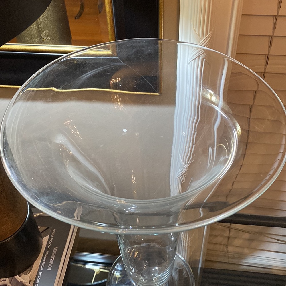 2 TALL GLASS VASES - Picture 3 of 3